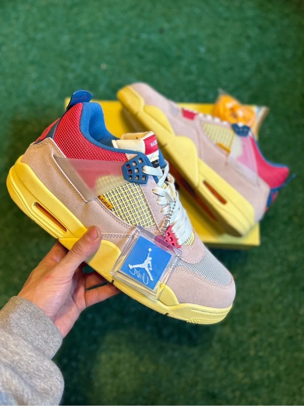 Air Jordan 4 Retro UNLA ‘Guava Ice’